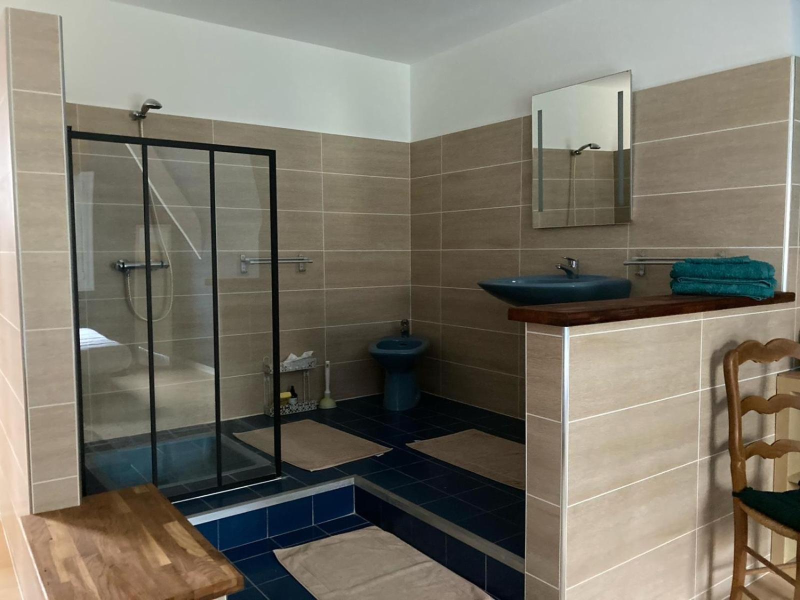 Séjour chez l'habitant A Louer Avec Grand Lit 160 Par 200 Au Mans *