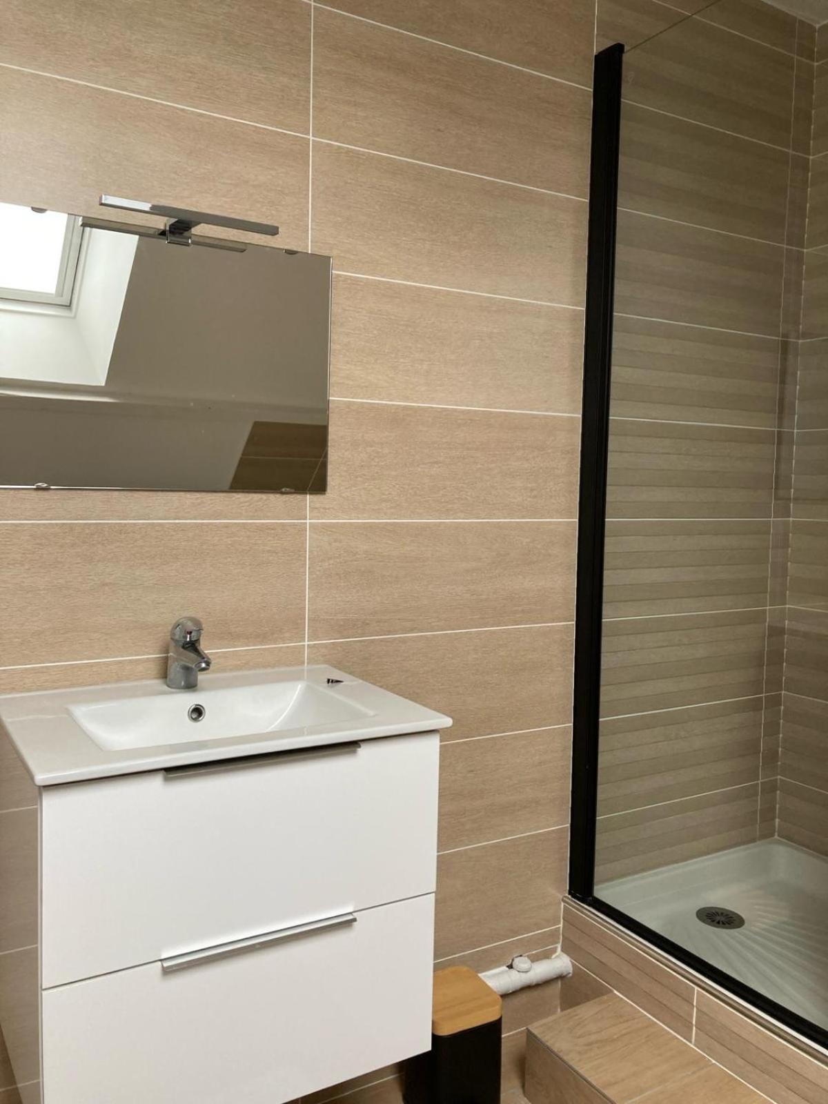 Séjour chez l'habitant A Louer Avec Grand Lit 160 Par 200 Au Mans Le Mans
